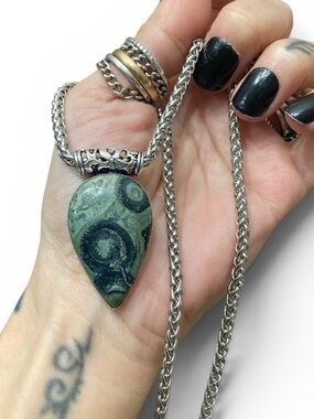 Green kambaba jasper gemstone boho stainless steel wheat chain necklace